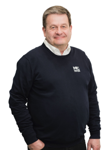 Jukka Yläpoikelus, oheislaite myynti